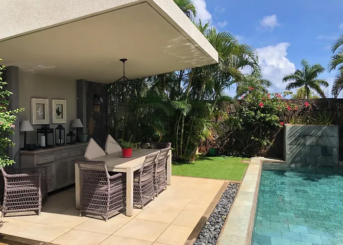 Luxury Villas At Royal Park