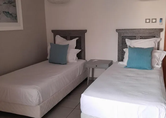 Luxury Villas At Royal Park