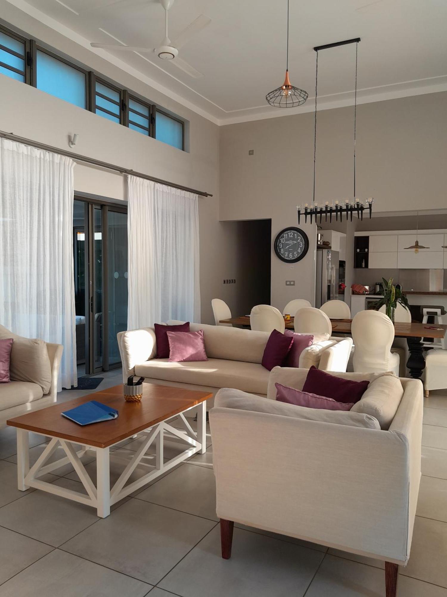 Luxury At Royal Park *