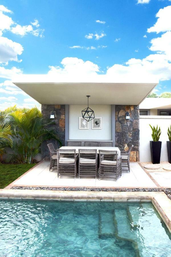Luxury At Royal Park Villa Balaclava
